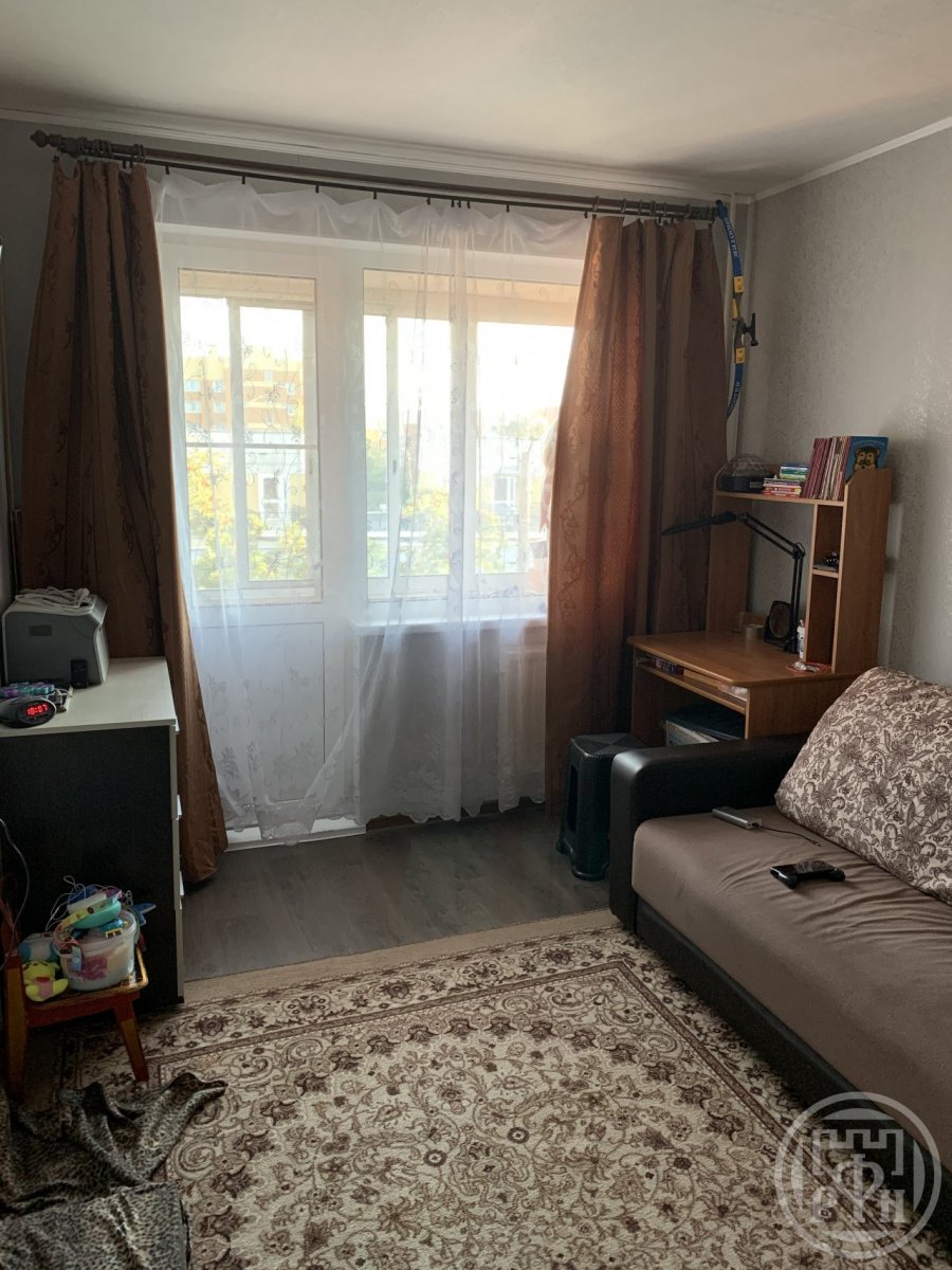 Продажа 2-комн квартиры на вторичном рынке Пушкин г., Петербургское шос.,  д. 9