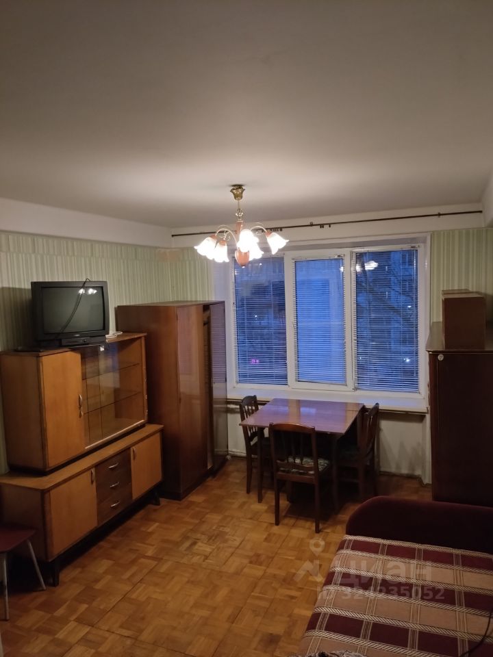 Продажа 1-комн квартиры на вторичном рынке Будапештская улица,  д. 5К2