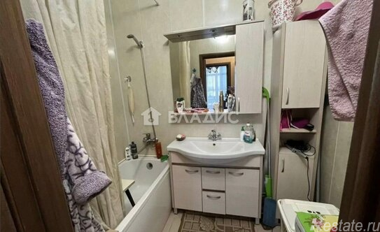 Продажа 2-комн квартиры на вторичном рынке Подлипки, Пионерская улица,  д. 13 к1