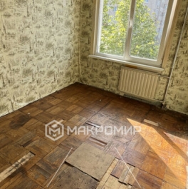 Продажа 4-комн квартиры на вторичном рынке улица Лёни Голикова,  д. 36