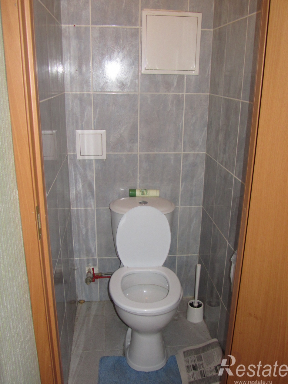 Продажа 1-комн квартиры на вторичном рынке Красное Село г, Театральная ул ,  д. 7