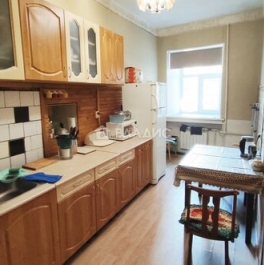 Продажа 2-комн квартиры на вторичном рынке Дровяной пер,  д. 10