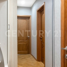 Продажа 2-комн квартиры на вторичном рынке Ильинское-Усово, улица Верхняя Стройка,  д. 17