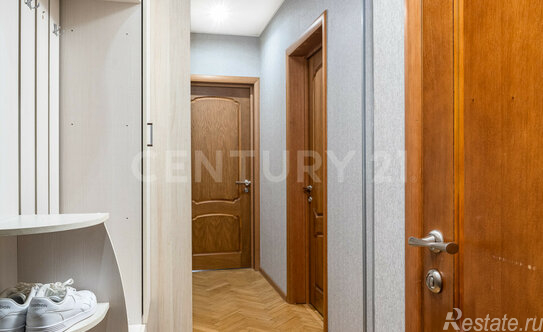 Продажа 2-комн квартиры на вторичном рынке Ильинское-Усово, улица Верхняя Стройка,  д. 17