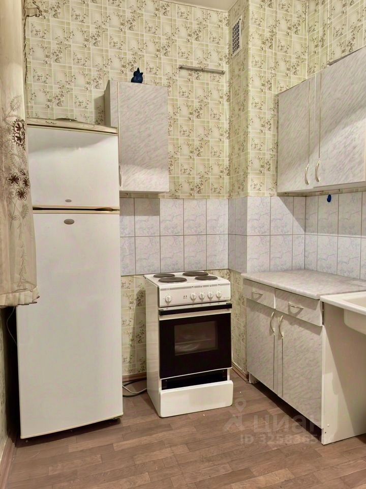 Продажа 1-комн квартиры на вторичном рынке Бумажная улица, 22к2