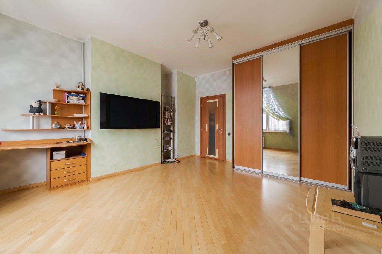 Продажа 5-комн квартиры на вторичном рынке Петровско-Разумовский проезд, 15