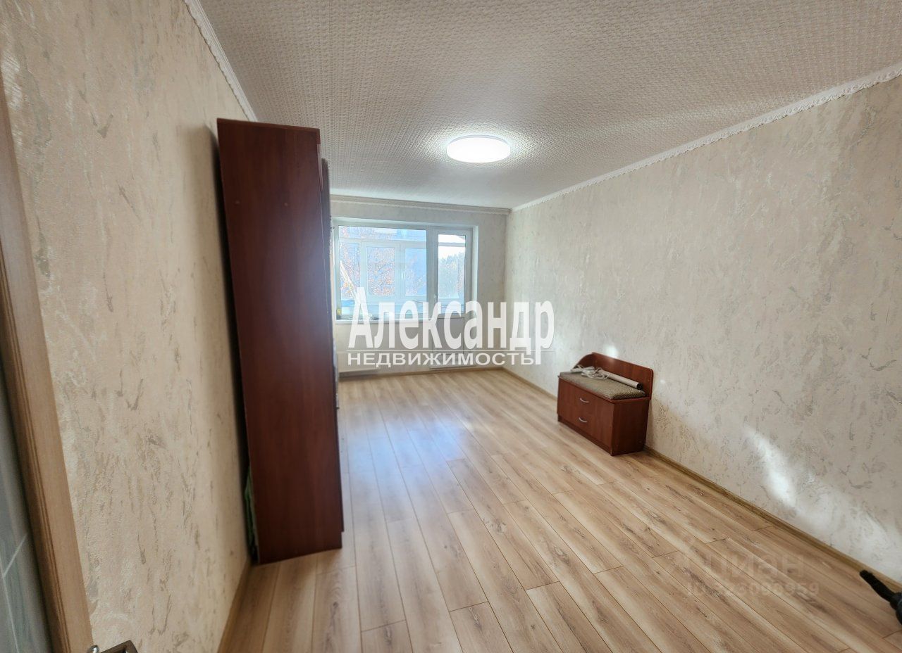 Продажа 3-комн квартиры на вторичном рынке Кузнечное пгт, Юбилейная улица, 10