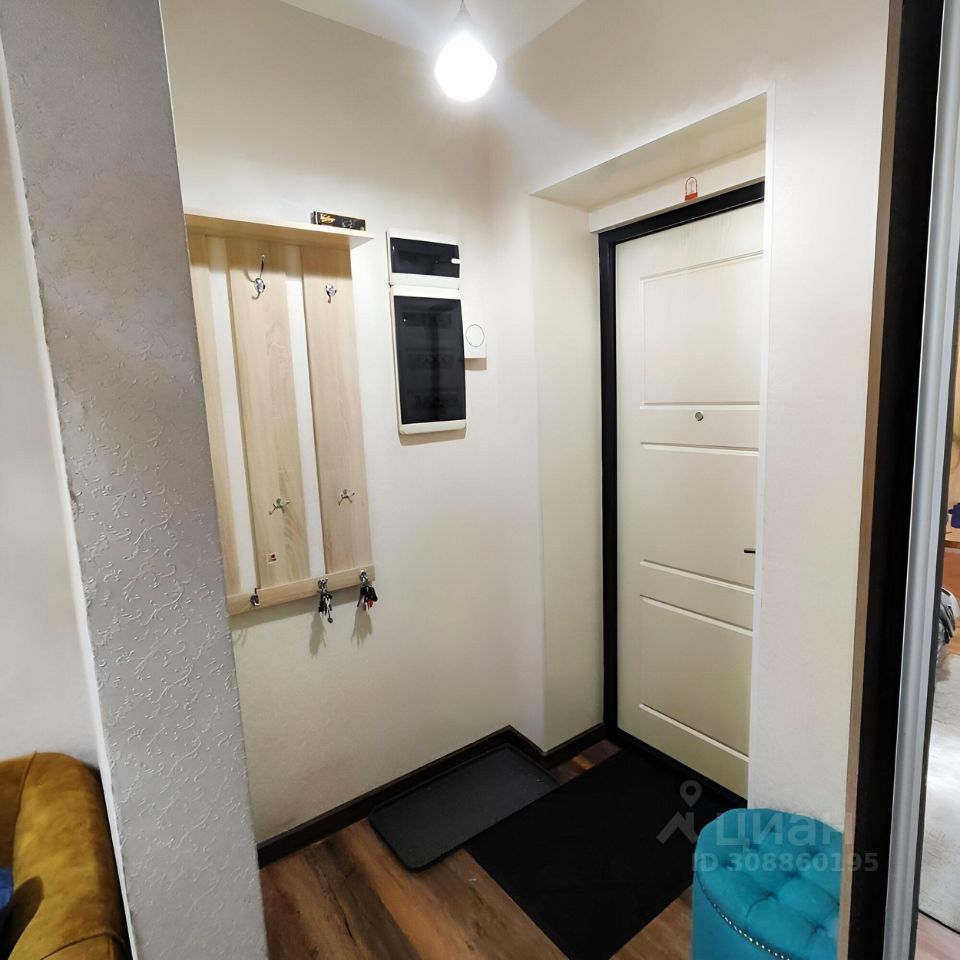 Продажа 2-комн квартиры на вторичном рынке Новогиреевская улица, 12К3