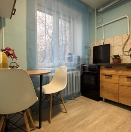 Продажа 1-комн квартиры на вторичном рынке Клишева, Центральная улица,  д. 1