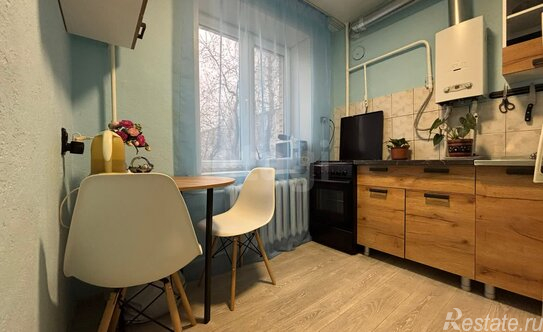 Продажа 1-комн квартиры на вторичном рынке Клишева, Центральная улица,  д. 1