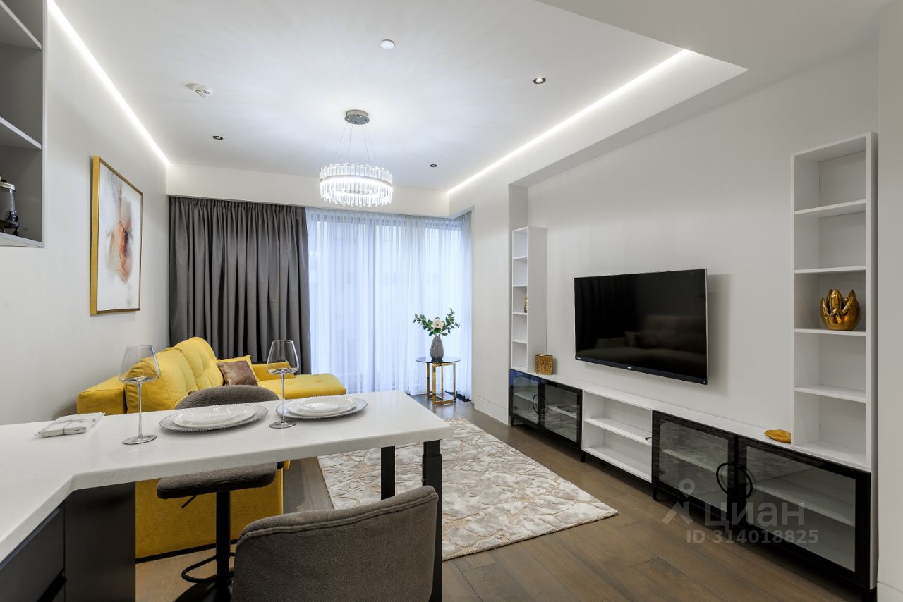 Продажа 2-комн квартиры на вторичном рынке Поклонная улица, 9