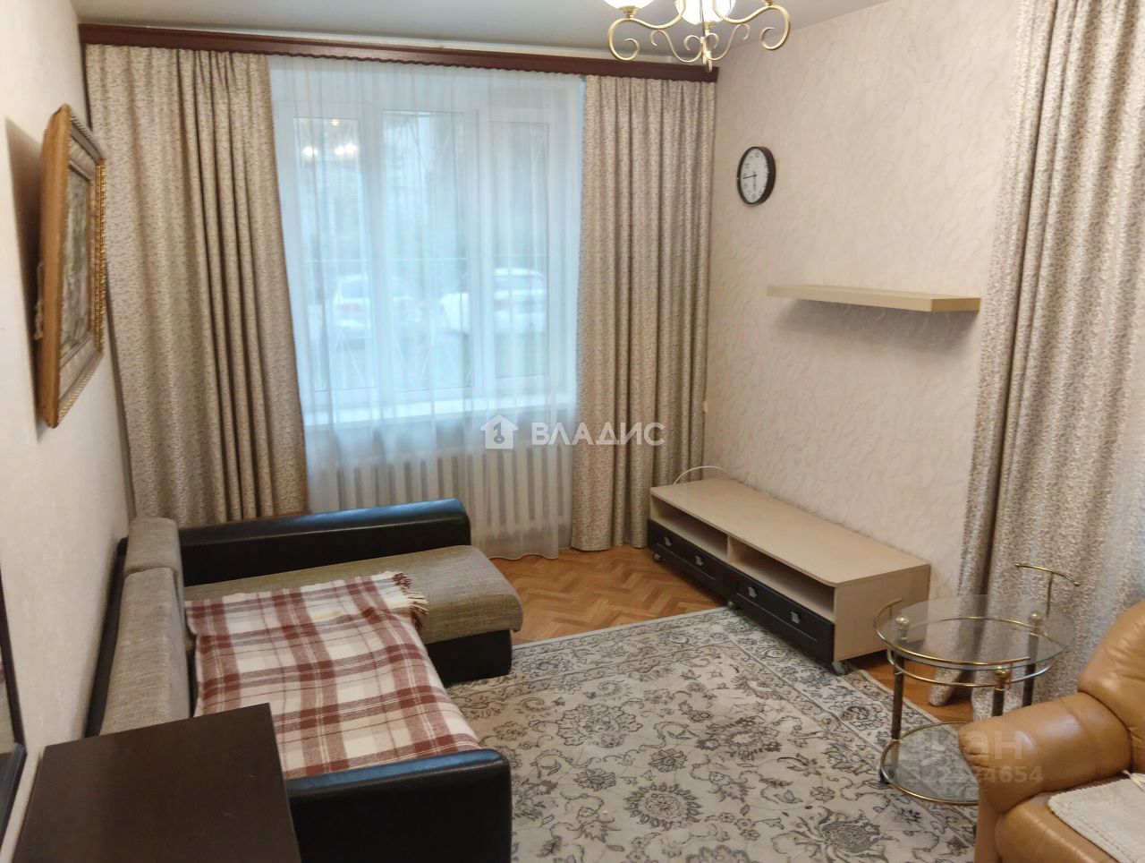 Продажа 3-комн квартиры на вторичном рынке Лобня, улица Циолковского, 8