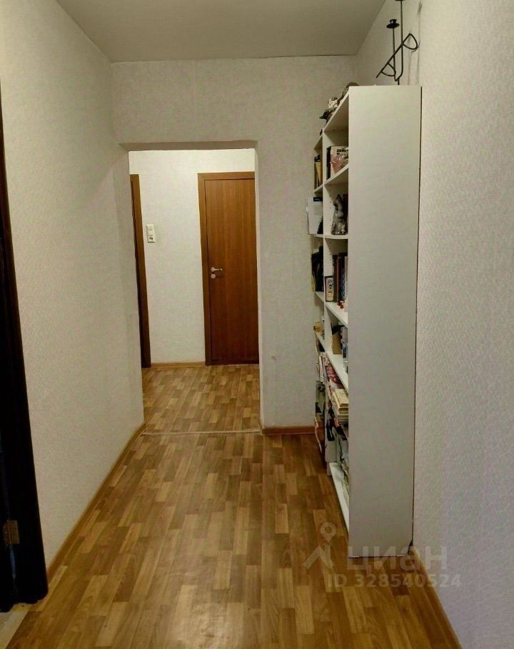 Продажа 4-комн квартиры на вторичном рынке улица Маршала Захарова, 12к2