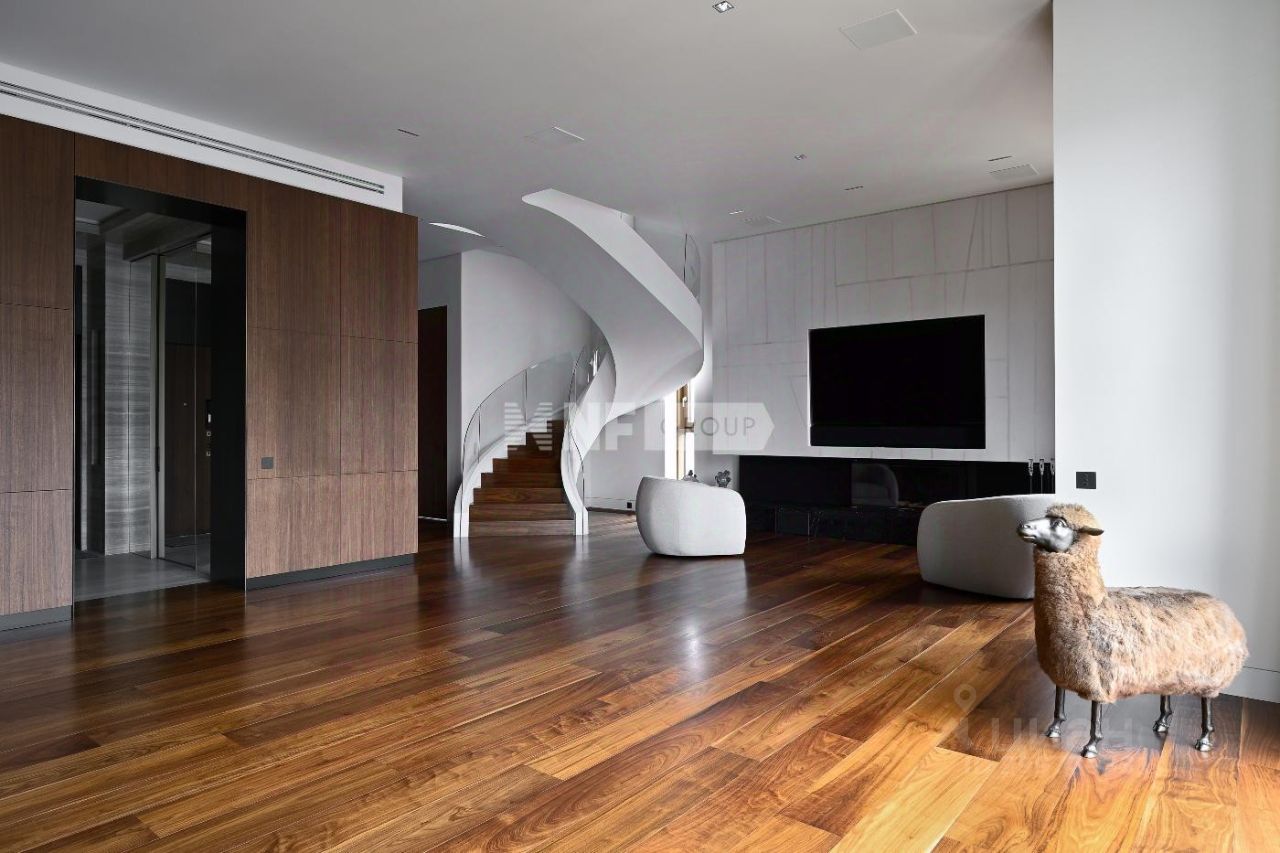 Продажа 6-комн квартиры на вторичном рынке улица Усачева, 11И