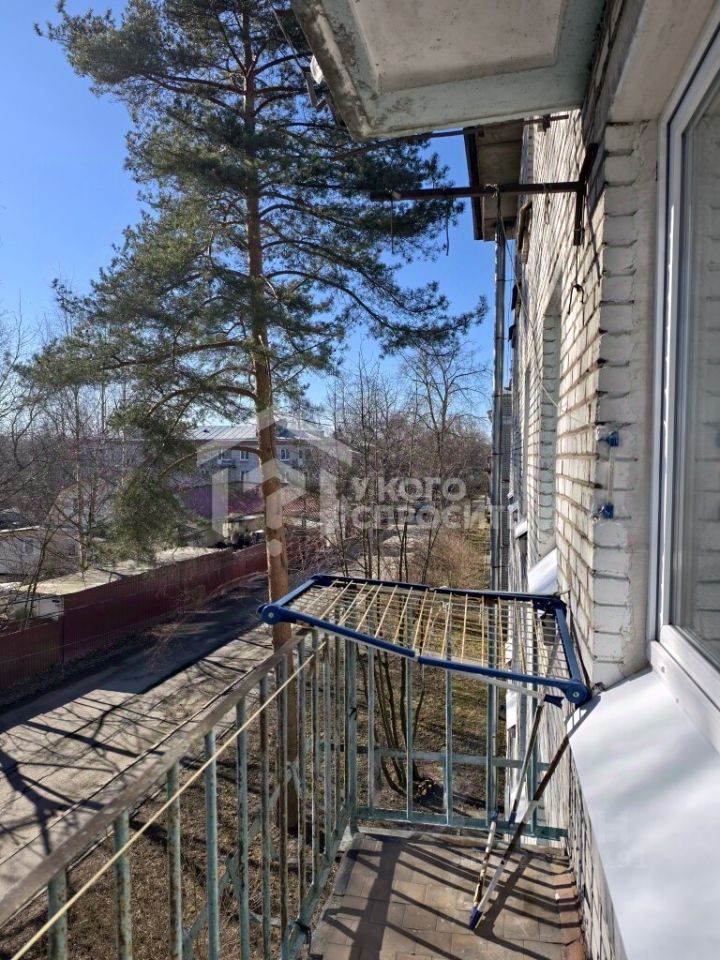 Продажа 1-комн квартиры на вторичном рынке пос. Стрельна, улица Лодыгина, 12