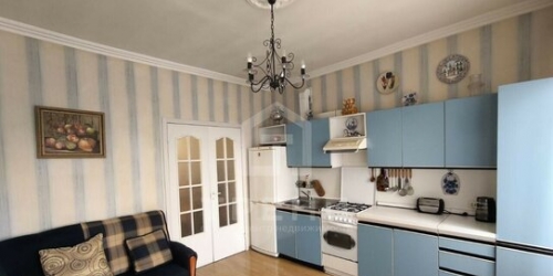 2-комн квартира улица Стахановцев,  д. 4