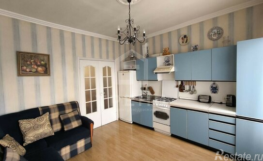 Продажа 2-комн квартиры на вторичном рынке улица Стахановцев,  д. 4