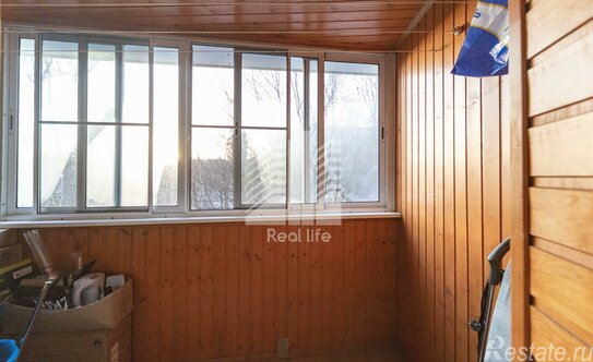 Продажа 1-комн квартиры на вторичном рынке ул Маршала Захарова,  д. 17,  к. 1