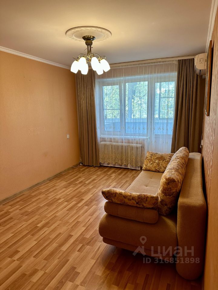 Продажа 1-комн квартиры на вторичном рынке Апрелевка, улица Комсомольская, 8