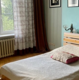 Продажа 2-комн квартиры на вторичном рынке ул Новозаводская,  д. 21