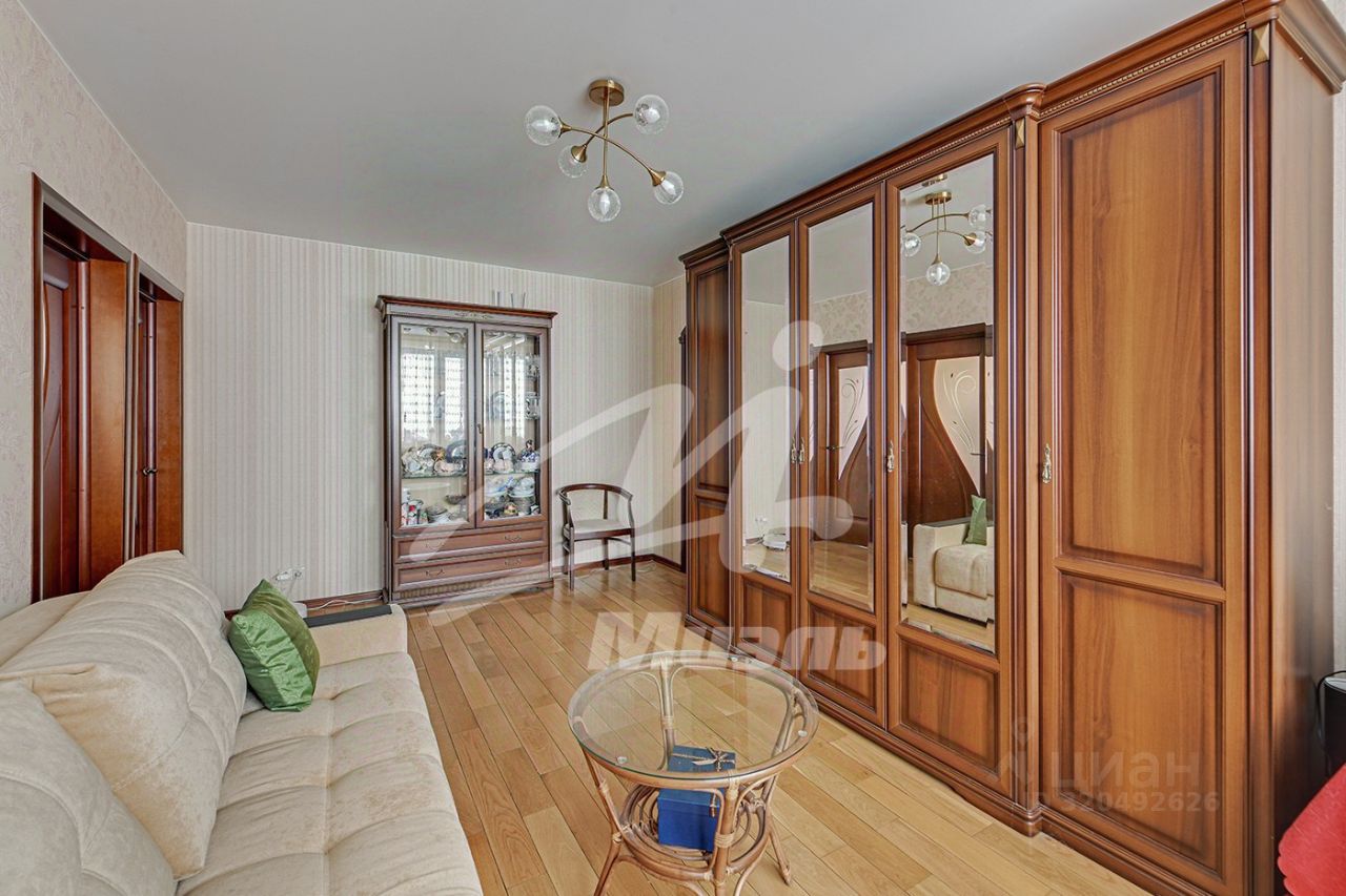 Продажа 3-комн квартиры на вторичном рынке Школьный мкр, д. Брехово,  д. к1