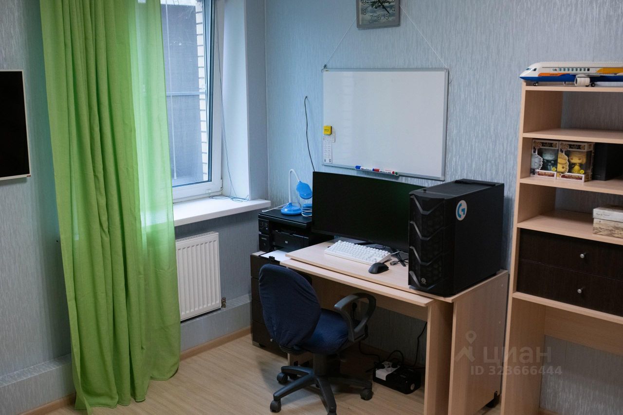 Продажа 3-комн квартиры на вторичном рынке Звенигород, улица Макарова, 19к3