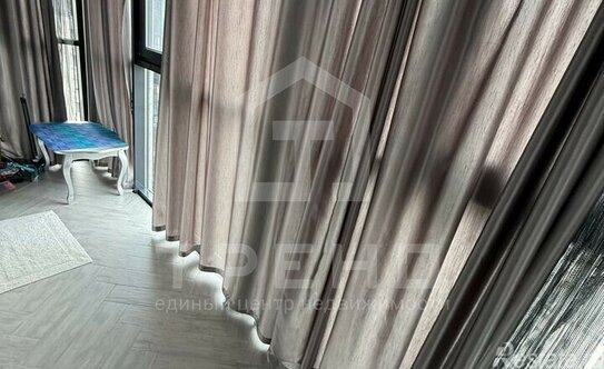 Продажа 4-комн квартиры на вторичном рынке Новосаратовская ул