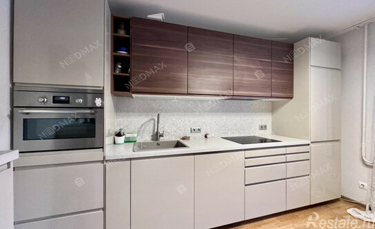 Продажа 3-комн квартиры на вторичном рынке Шлиссельбургский пр-кт,  д. 13