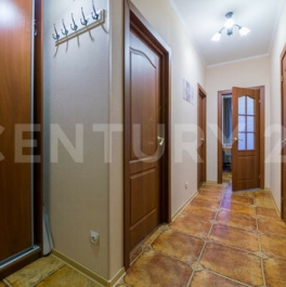 Продажа 2-комн квартиры на вторичном рынке Ленинский пр-кт,  д. 72,  к. 3