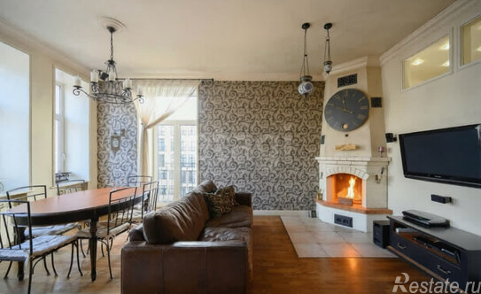 Продажа 4-комн квартиры на вторичном рынке Чкаловский пр-кт,  д. 5