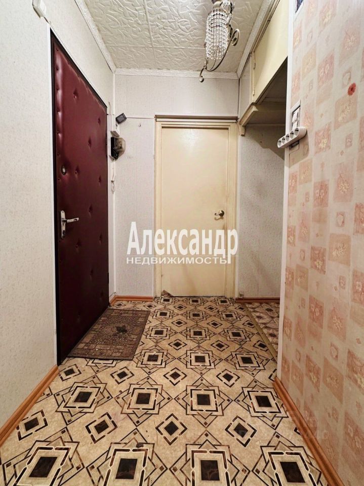 Продажа 1-комн квартиры на вторичном рынке пос. Романовка, 12
