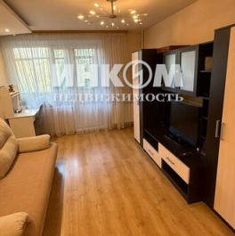 Продажа 2-комн квартиры на вторичном рынке Саянская улица,  д. 10