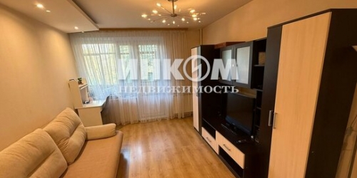 2-комн квартира Саянская улица,  д. 10