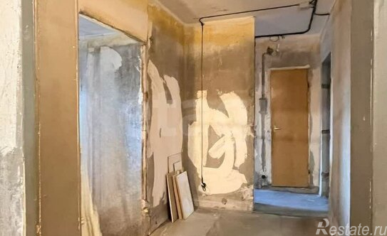 Продажа 3-комн квартиры на вторичном рынке Индустриальный пр-кт,  д. 27