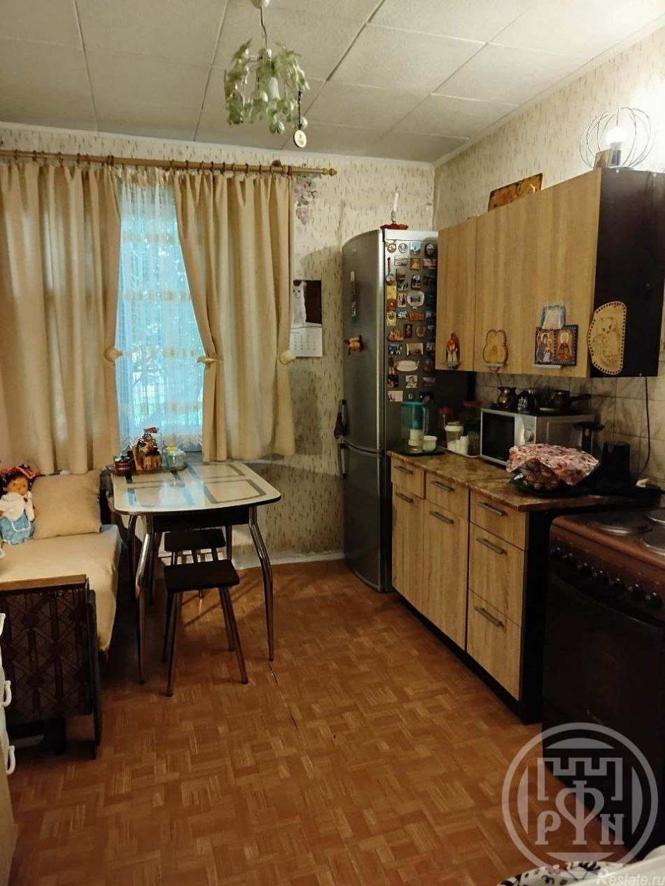 Продажа 1-комн квартиры на вторичном рынке Петергоф г., Собственный просп.,  д. 34