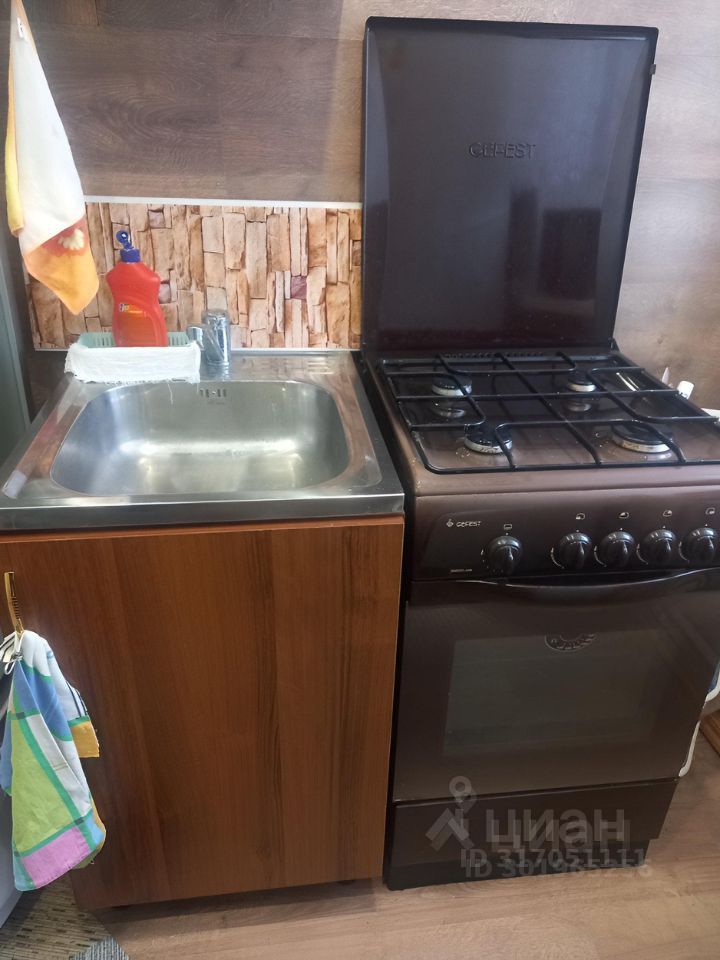 Продажа 2-комн квартиры на вторичном рынке Толмачево городской поселок, улица Прохорова, 39