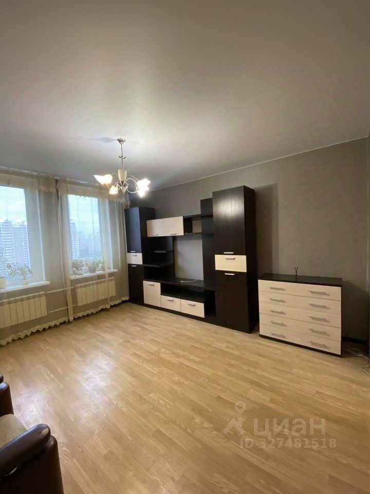 Продажа 1-комн квартиры на вторичном рынке Подольск, улица 43-й Армии, 15