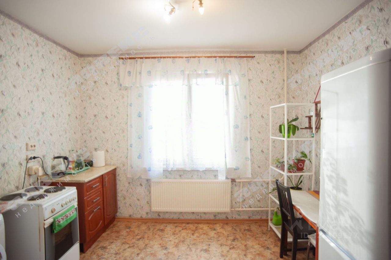 Продажа комнаты Богатырский проспект, 52к1
