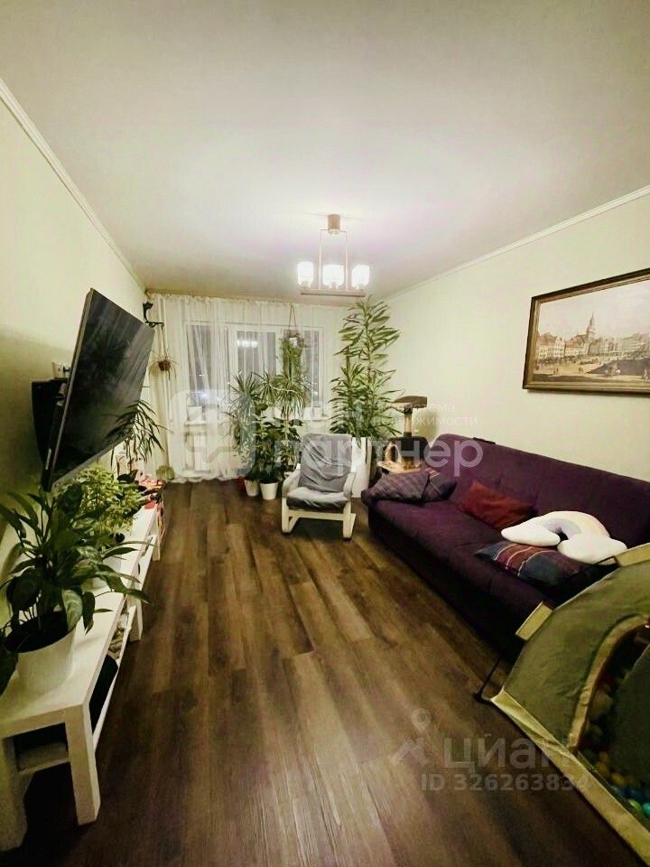 Продажа 2-комн квартиры на вторичном рынке пос. Бугры, улица Школьная, 7