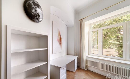 Продажа 3-комн квартиры на вторичном рынке Мерзляковский переулок,  д. 13