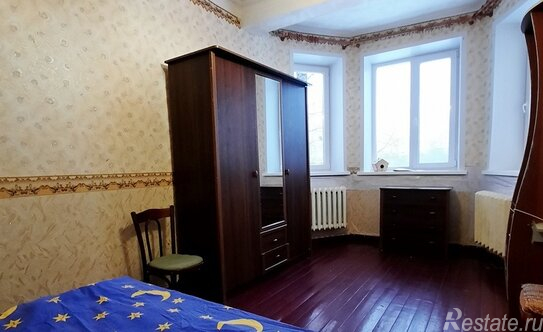 Продажа 3-комн квартиры на вторичном рынке Сланцы, пер Островского,  д. 3