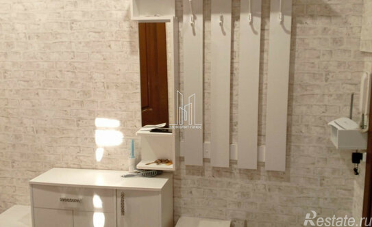 Продажа 3-комн квартиры на вторичном рынке улица Танкиста Хрустицкого,  д. 7 литА