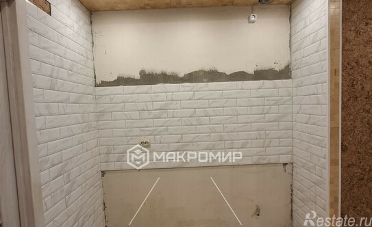 Продажа 1-комн квартиры на вторичном рынке Старорусский пр-кт,  д. 11,  к. 1