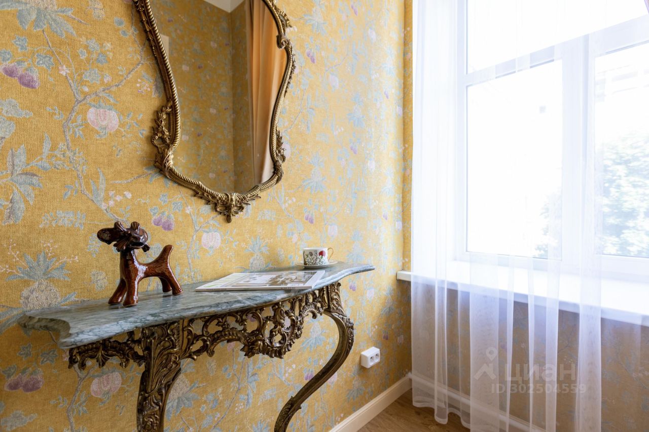 Аренда 4-комн квартиры на вторичном рынке Невский проспект, 106Ж