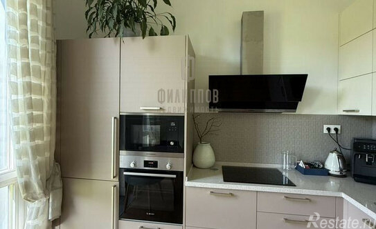 Продажа 2-комн квартиры на вторичном рынке Нижне-Каменская улица,  д. 7 к1