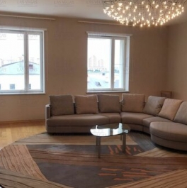 Аренда 4-комн квартиры на вторичном рынке Воскресенская набережная,  д. 12