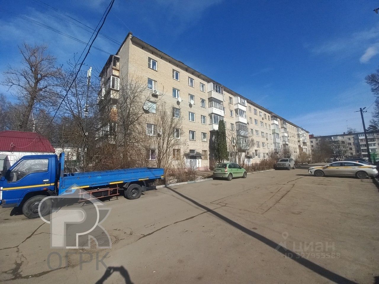 Продажа 3-комн квартиры на вторичном рынке Сходня мкр, Горная улица, 26