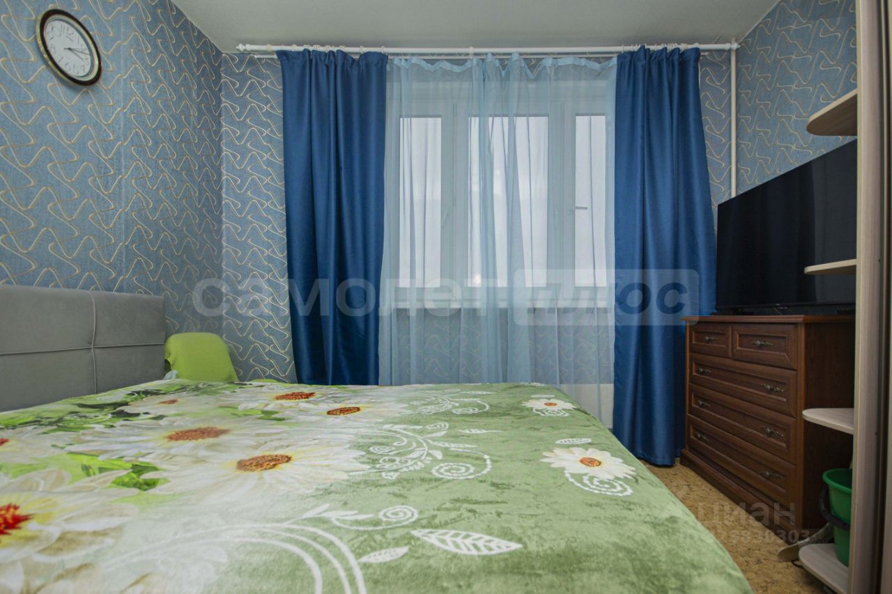 Продажа 3-комн квартиры на вторичном рынке Осенний бульвар, 15