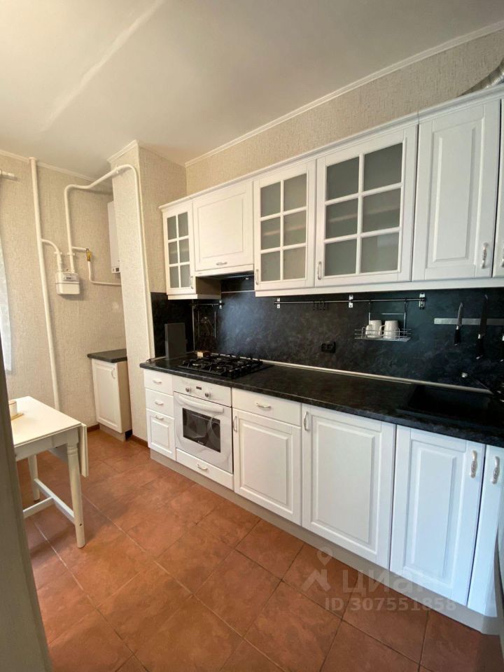 Аренда 1-комн квартиры на вторичном рынке Петергофское шоссе, 76К15