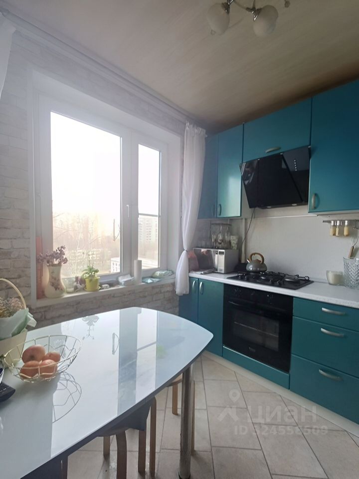 Продажа 3-комн квартиры на вторичном рынке Полярная улица, 22К2